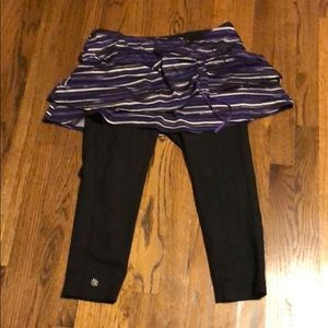 Athleta Capri 2 in 1 workout pants with skirt
